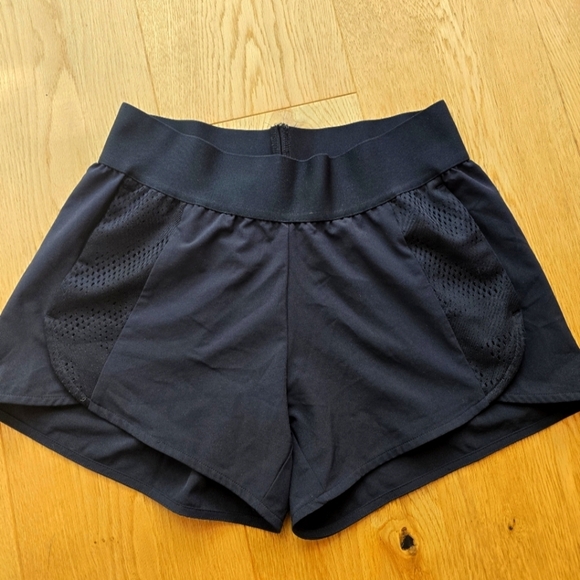 ADIDAS BLACK ATHLETIC SHORTS - XS - Picture 3 of 12